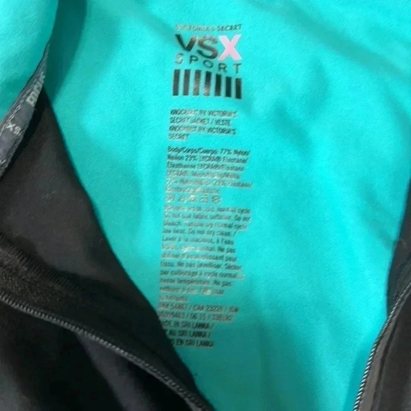 Victoria secret sport Knockout 1/4 zip up Jacket size small - Picture 4 of 6